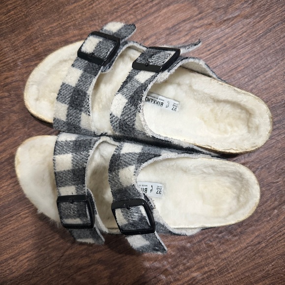 Birkenstock Arizona Shearling - Wool in Plaid White - Picture 3 of 12